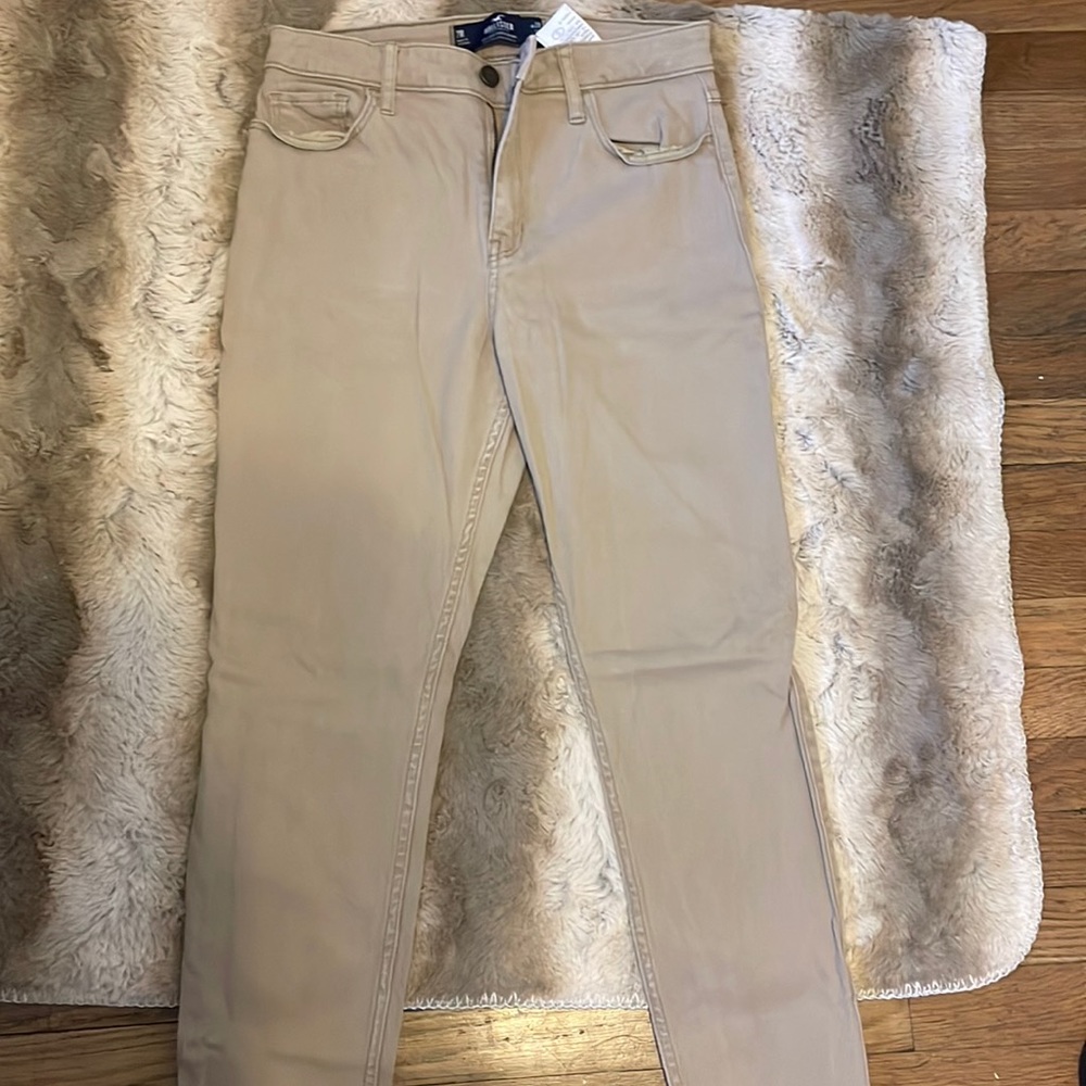 khaki pants